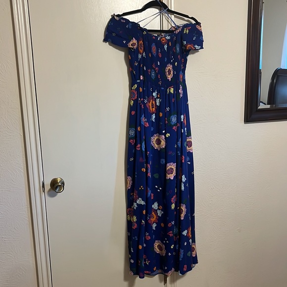 Guess - Picture 4 of 5